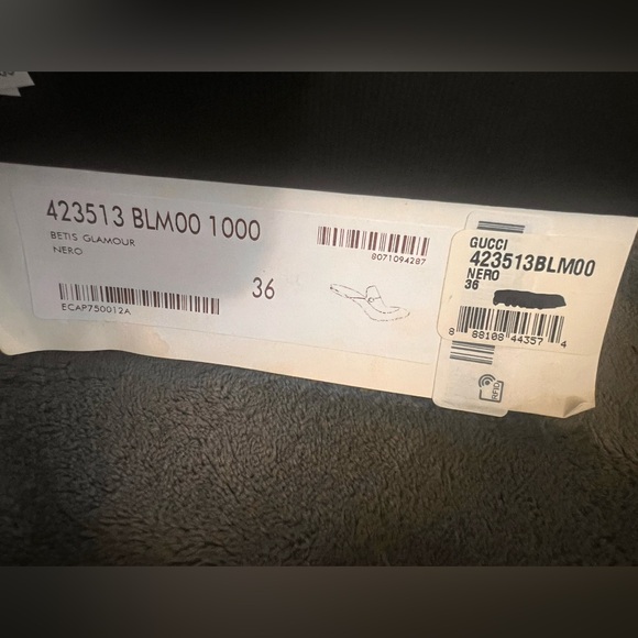 Gucci Mules -Worn
Size 36 - Picture 4 of 5